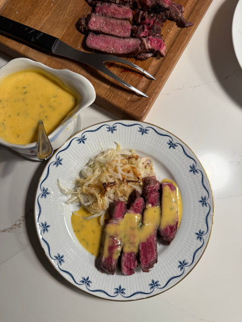 Recept: Älgentrecôte med béarnaisesås & kålgratäng